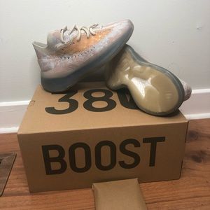 Yeezy 380 “pepper”